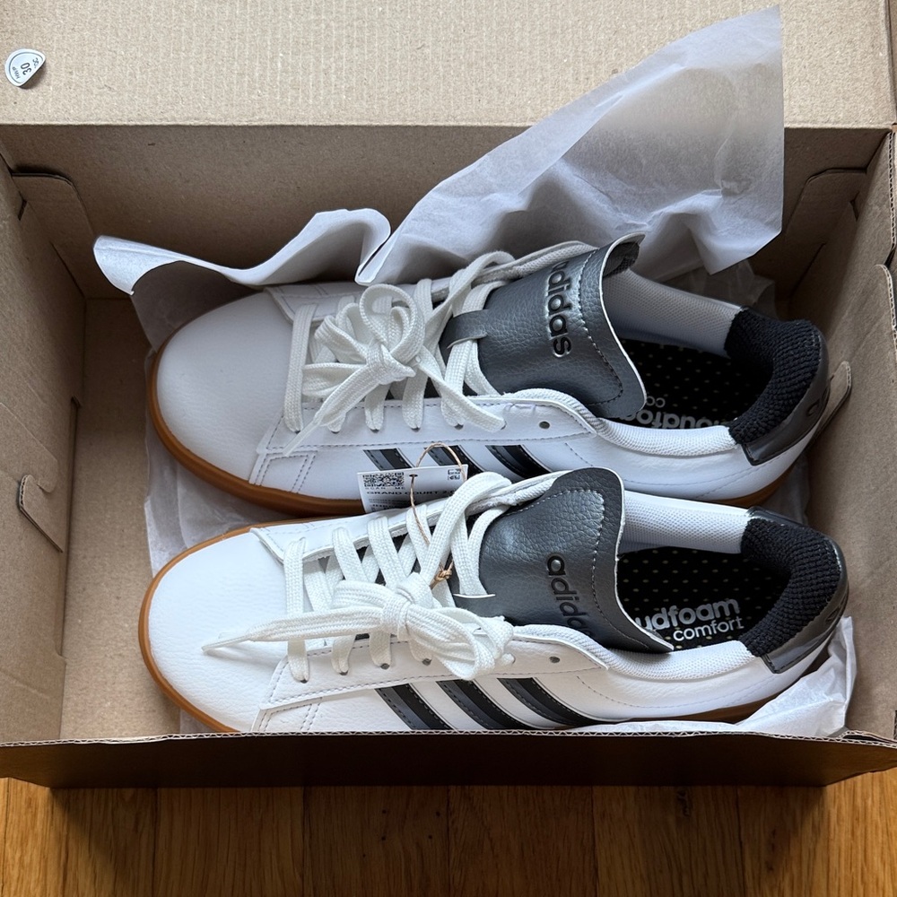 Adidas Grand Court 2.0 Gray and White Shoes